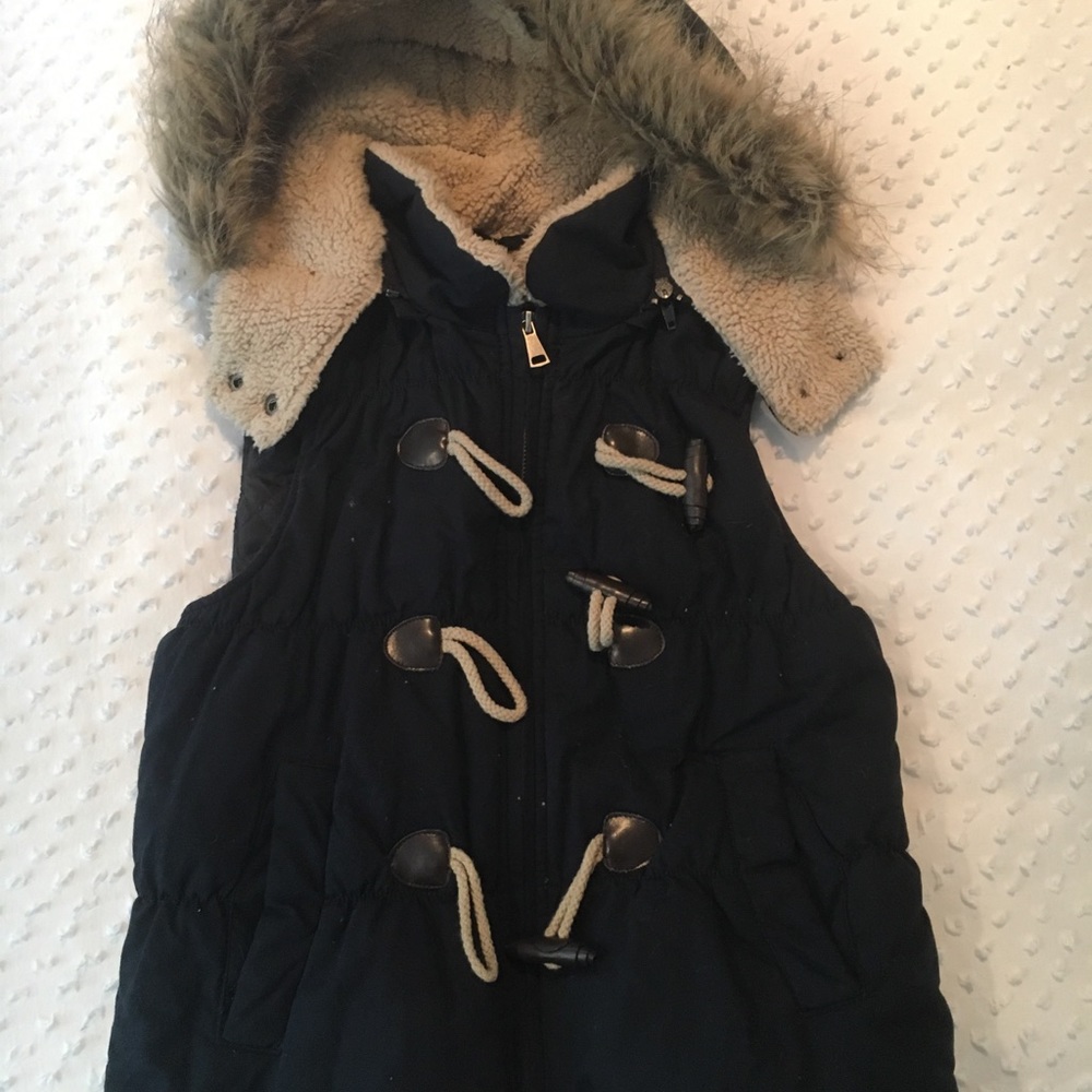Navy quilted faux fur hooded vest